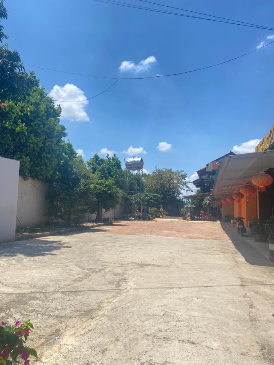 Khach San Ban Me Xanh Hotell Buôn Ma Thuột Exteriör bild