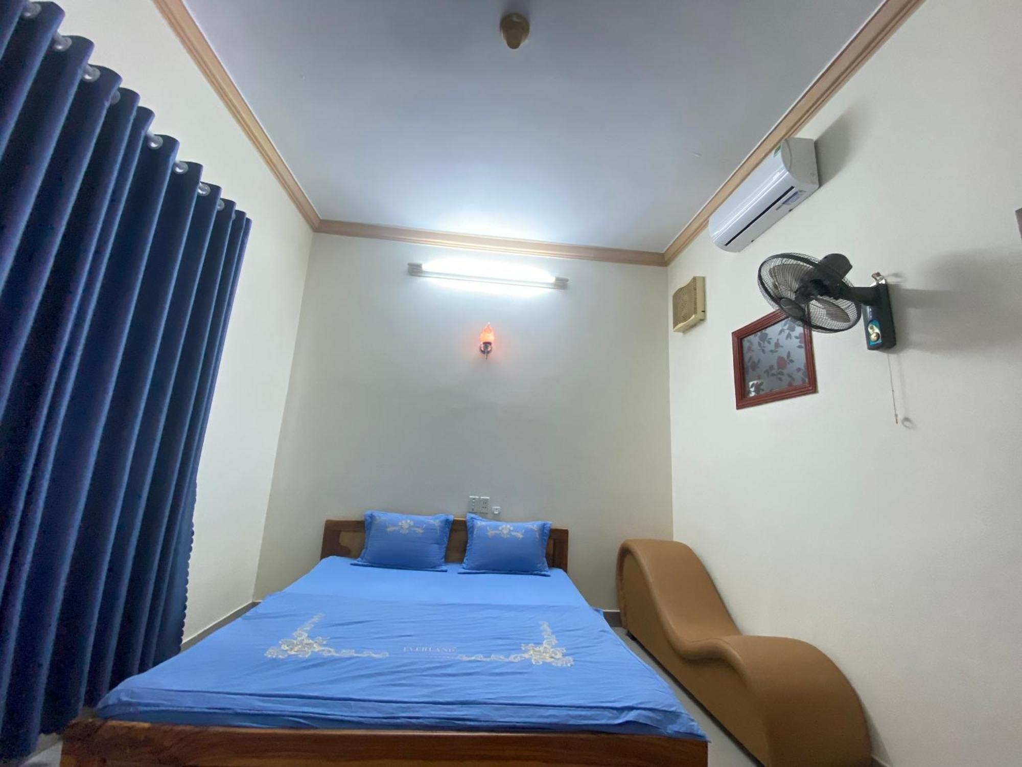Khach San Ban Me Xanh Hotell Buôn Ma Thuột Exteriör bild