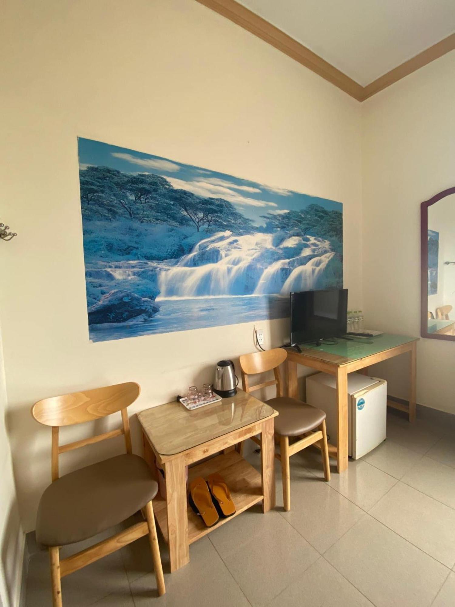 Khach San Ban Me Xanh Hotell Buôn Ma Thuột Exteriör bild